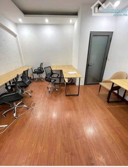 Cho thuê biệt thự KĐT Mỗ Lao, Hà Đông. DT 150m2, 4 tầng, đủ điều hòa, lô góc 2 mặt tiền - 3