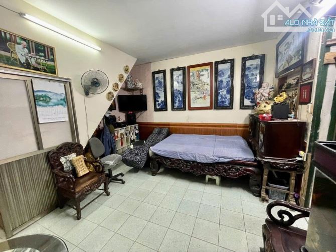 Mặt phố Hàng Lược 215m2, 3 tầng mt 10m, 176 tỷ, lô góc vỉa hè rộng, hiếm có Phố cổ Hà Nội - 3