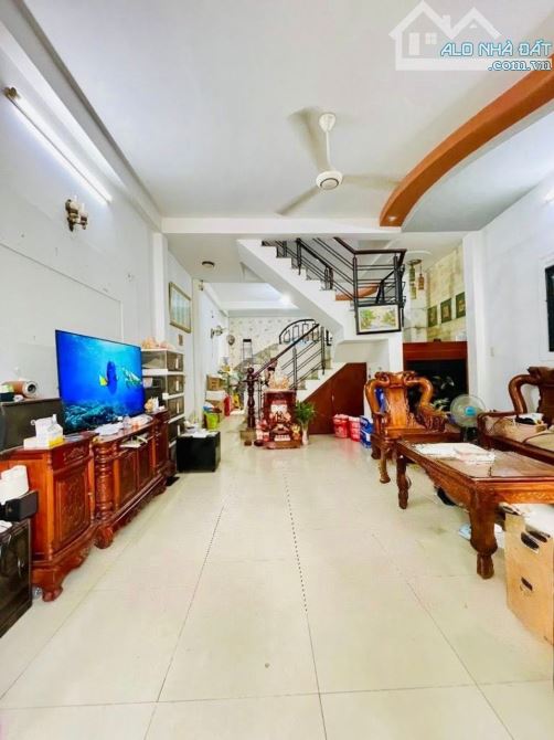 Bán nhà NGÕ Nguyên Hồng, GVấp, 45m2, sổ đỏ, 7.85  tỷ. Giá tốt! - 3