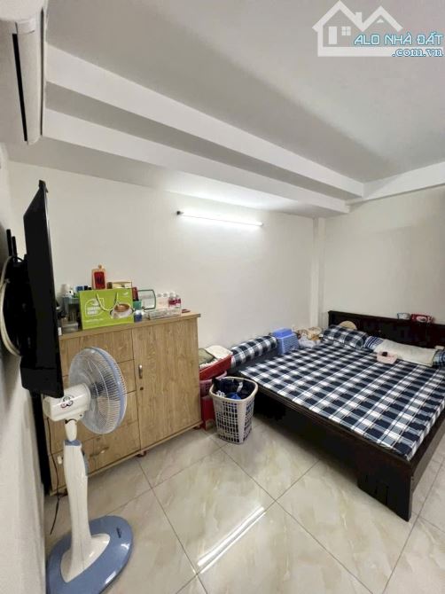 🏡🔥HẺM XE TẢI🔥PHƯỜNG 19 - PHẠM VIẾT CHÁNH - 4 TẦNG - 40M2 (4 x 10)💥CHỈ NHỈNH 8 TỶ💥 - 3