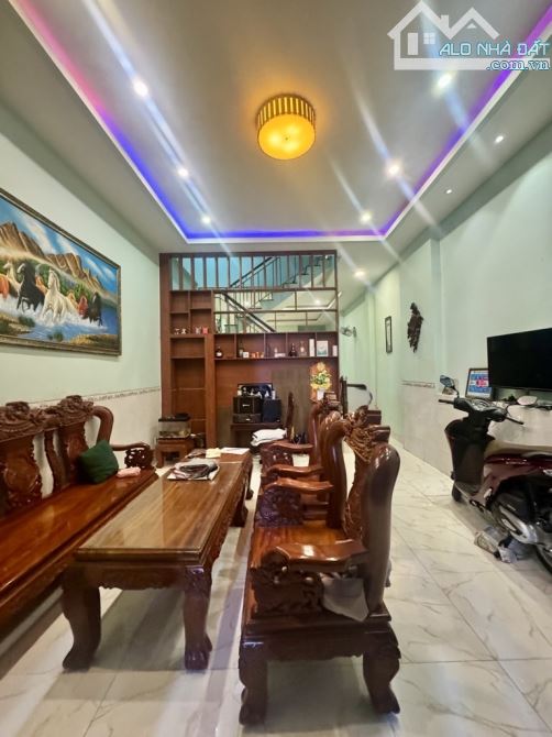 Nhà 2 tầng hẻm xe tải 8m đường Nguyễn Ảnh Thủ Phường Hiệp Thành Quận 12 chỉ 4,6tỷ- DT 57m2 - 3