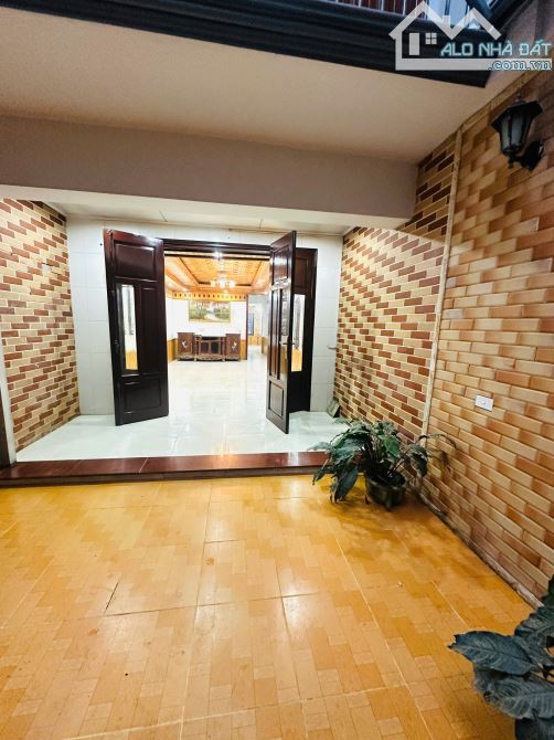 Nguyễn Trãi – Nhà phân lô – Gần phố – 2 mặt thoáng - 1 nhà ra phố – Giá chỉ hơn 8 tỷ - 3