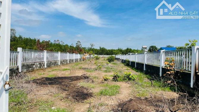 Phước Hội- Đất Đỏ BRVT  DT: 1019m2- Đã xây rào kiên cố  Mặt tiền đường rộng 6m cách đường - 3