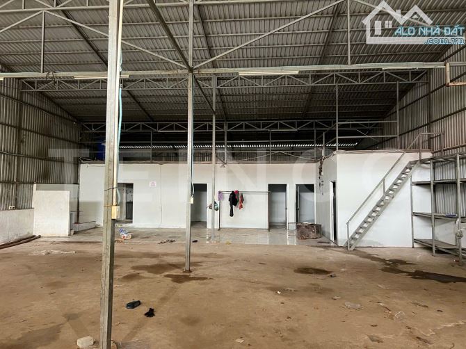 Kho xưởng bãi 468m² kho xây dựng 260m² gần khu công nghiệp Hưng Phú - 3