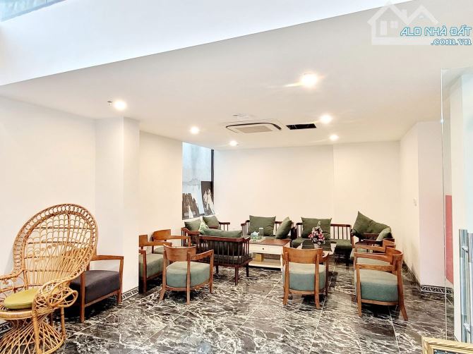 BÁN KHÁCH SẠN GIANG VĂN MINH 290m2 - 9T THANG MÁY - MT 16m - 320 TỶ - DÒNG TIỀN KHỦNG - 3