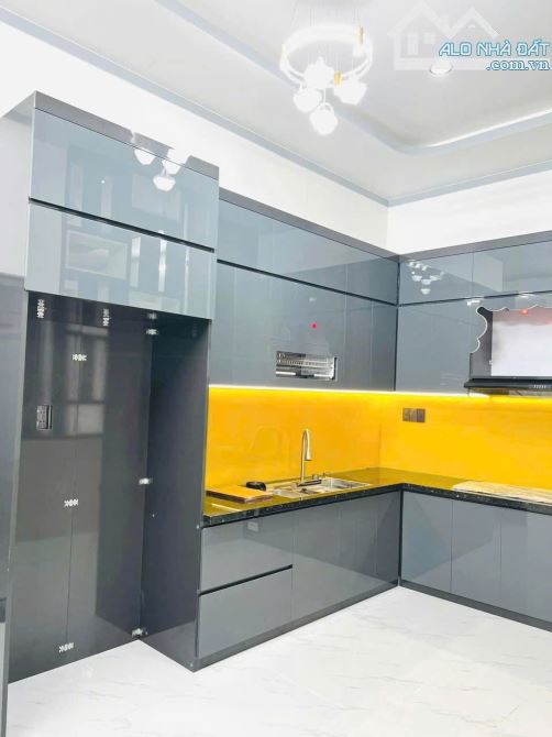 Nhà 1Lầu 1Trệt Mới Xây Có Hoàn Công.2 Ô Tô Né Nhau.Full Nội Thất CAO CẤP - 3