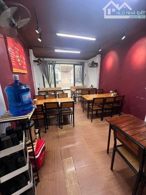 Mặt phố Hoàng Cầu Đống Đa diện tích 20m2 5 tầng mt 3.5m - 4