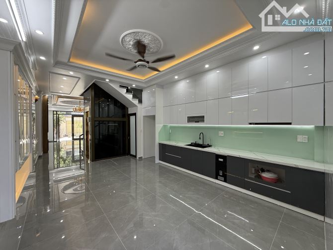 Bán nhà Ngô Gia Tự 4 tầng độc lập Thang Máy đường 12m - 4