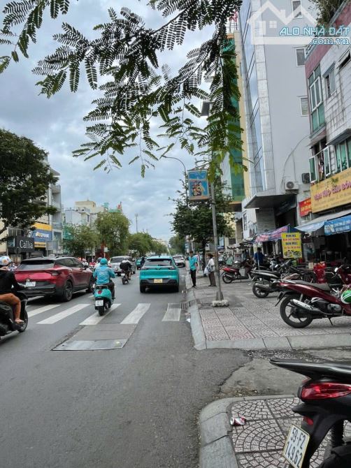 TÒA NHÀ 6 TẦNG THANG MÁY – MT ĐINH TIÊN HOÀNG (LÊ VĂN DUYỆT) - 73 m2- 6 lầu - 23,8 tỷ - 4