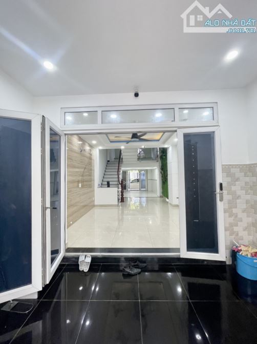 KHU ĐỒNG BỘ VIP DƯƠNG QUẢNG HÀM - 2 MẶT TIỀN HẺM XE HƠI 10M - 5 TẦNG - 4X16 - SÁT MẶT TIỀN - 4