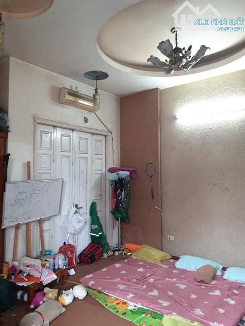 Bán nhà phố Ô Cách, DT 64m2 , MT 5.14m , Xây 5 Tầng , Giá 8.5 tỷ , Ô tô đỗ cổng - Nhà dân - 4