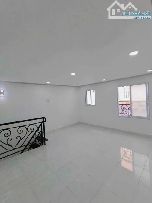 🏡 NHÀ 3 TẦNG - SỔ RIÊNG - CÁCH MẶT TIỀN CHỈ 1 CĂN - CHỈ 2,6 T.Y - 4