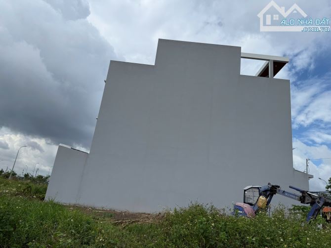 LÔ ĐẤT FULL THỔ 100M2 SÁT MẶT TIỀN PHAN VĂN HỚN, PHƯỜNG TÂN THỚI NHẤT Q12, NHỈNH 6 TỶ TL - 4