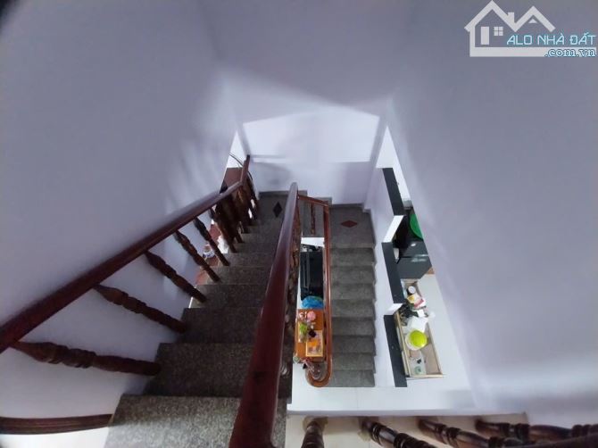 Nhà 2 TẦNG HẺM XE HƠI THÔNG ĐÔNG THẠNH GẦN CHỢ VỊ TRÍ ĐẸP NHÀ MỚI Ở NGAY - 4