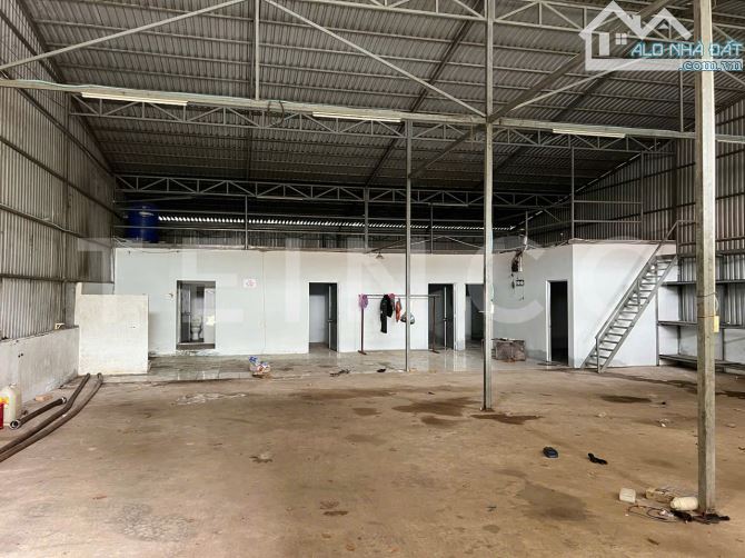 Kho xưởng bãi 468m² kho xây dựng 260m² gần khu công nghiệp Hưng Phú - 4