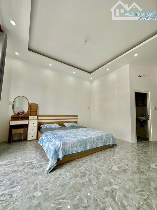Nhà Khu Dân Cư Bảo Minh , TX24 ( 1 trệt 3 lầu 5PN -5WC ) Q12 - 5