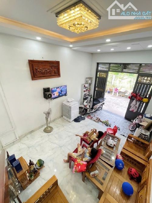 ĐƯỜNG ÔTÔ QUẬN 12,ĐỐI DIỆN CÔNG VIÊN, LẦU TRỆT 2PN, 2WC NHỈNH 4 TỶ - 5