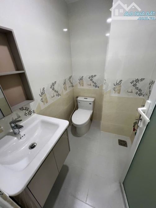 Siêu phẩm căn góc 5 tầng Tỉnh lộ 10- sát Tên Lửa- DT 4X15 GIÁ 9.9 TỶ TL - 5