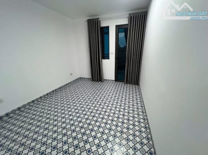 ĐỘI NHÂN BA ĐINH 10T 45M 5T MT 5M NGÕ RỘNG BA GÁC ĐỖ CỬA HÀNG XÓM THÂN THIỆN Ở SƯỚN - 5
