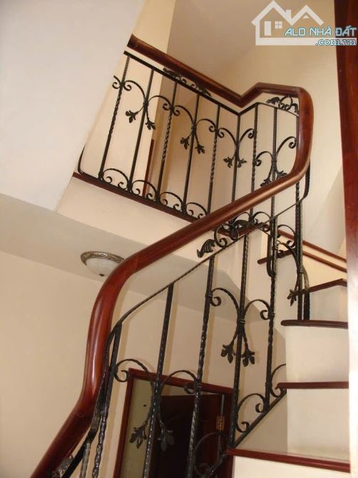 Quận 3-Bán gấp CHDV 5 tầng - 7 Phòng - 40m2 - Giá 7.8 tỷ - 5
