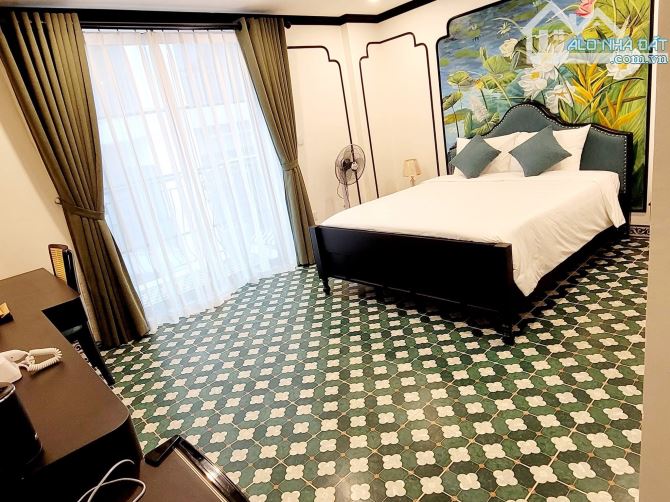 BÁN KHÁCH SẠN GIANG VĂN MINH 290m2 - 9T THANG MÁY - MT 16m - 320 TỶ - DÒNG TIỀN KHỦNG - 5