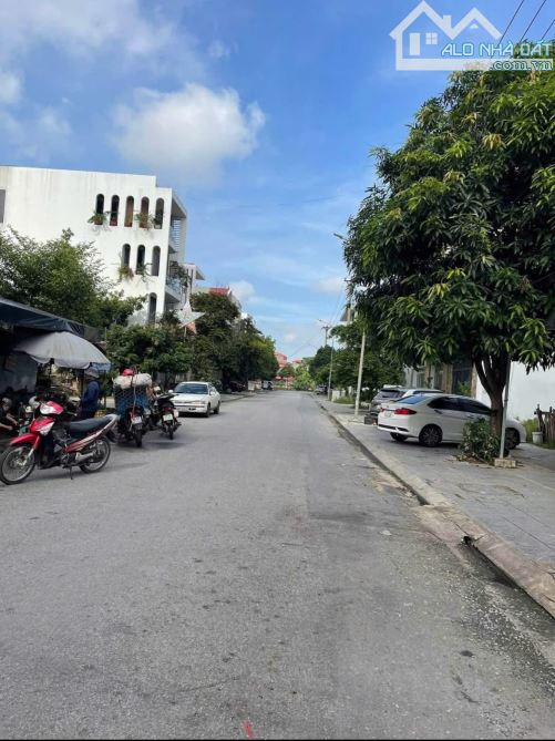 LÔ ĐẤT VÀNG - 50 NĂM - LÀNG NGHỀ KHÚC XUYÊN - 330M2 - MT10 - 5