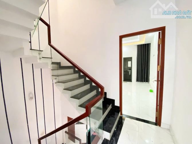 Bán Nhà đẹp –DT 64m2.HXH  – Vali vào ở ngay – không lộ giới.-Chỉ nhỉnh 6 tỷ - 2
