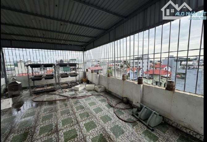 7.x Tỷ/ 40 M2 /5 Tầng/ 4.4 M tiền .Thạch Bàn. Ô TÔ - 6
