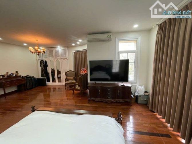 BÁN SIÊU BIỆT THỰ CIPUTRA – LÔ GÓC – VỊ TRÍ KIM CƯƠNG - S= 305M2 - GIÁ 126 TỶ. - 6