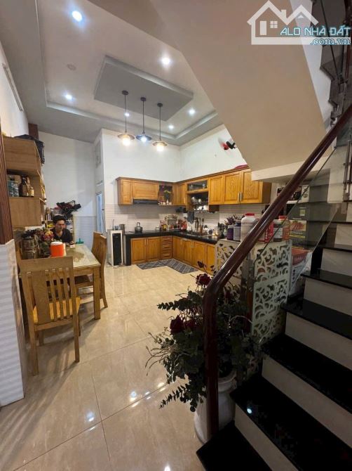 NHÀ HẺM 6M XE HƠI  NGUYỄN SƠN, GẦN NGÃ TƯ THOẠI NGỌC HẦU  3 LẦU ST 4x16M  GIÁ 7TỶ - 6
