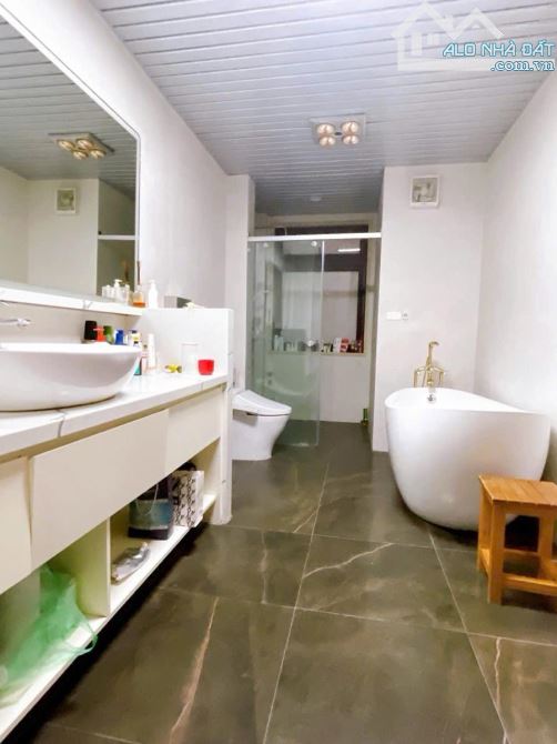 Siêu víp! Nhà đẹp giá siêu tốt ! Biệt thự đơn lập Bắc Linh Đàm 250m2x 4 tầng mặt tiền 25m - 6