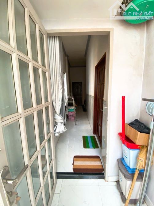 GẤP BÁN NHÀ 2 TẦNG, ĐẸP -DỌN VÀO Ở NGAY-DƯƠNG BÁ TRẠC-QUẬN 8-DT: 4,2x13-NHỈNH 5 TỶ - 6
