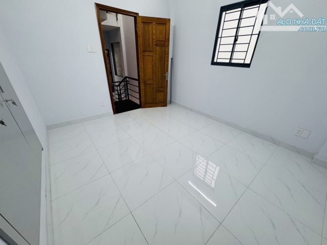 NHÀ 4 TẦNG HẺM NHỰA XE HƠI 5M, DTCN 56M², 4X14, SÁT MẶT TIỀN NGUYỄN TƯ GIẢN - NHỈNH 7 TỶ - 6