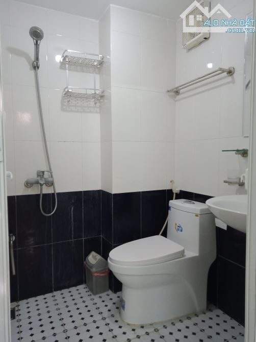 Cho thuê căn hộ dịch vụ 2N1K 65m2 tầng 3 Ngõ 141 Phố Trích Sài, Tây Hồ, Hà Nội. - 6