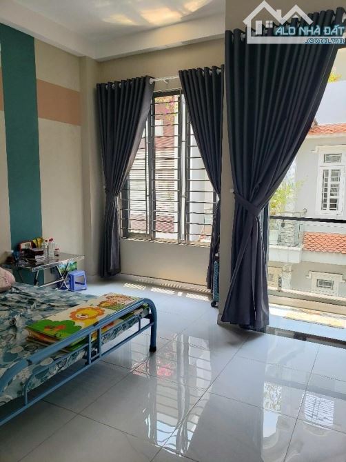 BÁN NHÀ TÂN KỲ TÂN QUÝ BÌNH TÂN, HẺM XE HƠI, 4 LẦU BTCT, 4 PN, MỚI ĐẸP, NHỈNH 6 TỶ TL - 7