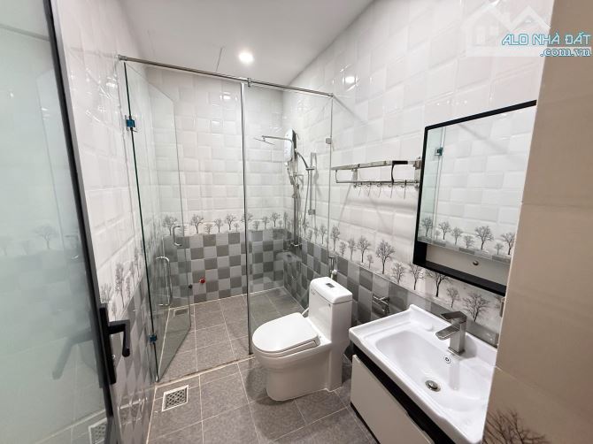 Bán Gấp Villa Hoàn Công Mới Tinh 200m2 Ngang 12m Đường Ô Tô 4m Cách Chợ Đà Lạt Chỉ 5 Phút - 7