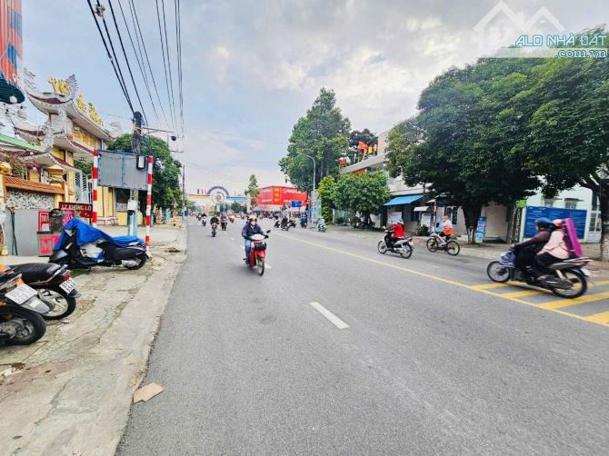 Nhà phố mặt tiền kinh doanh sầm uất Nguyễn An Ninh gần khu hành chính và chợ Dĩ An 1. - 8