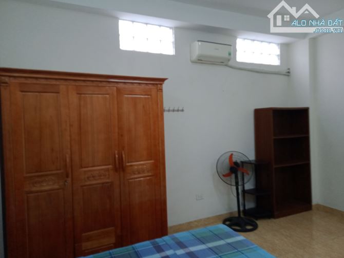 Cho thuê căn hộ dịch vụ 2N1K 65m2 tầng 3 Ngõ 141 Phố Trích Sài, Tây Hồ, Hà Nội. - 8