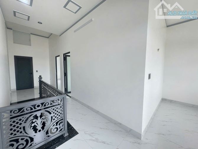 Nhà 1Lầu 1Trệt Mới Xây Có Hoàn Công.2 Ô Tô Né Nhau.Full Nội Thất CAO CẤP - 8