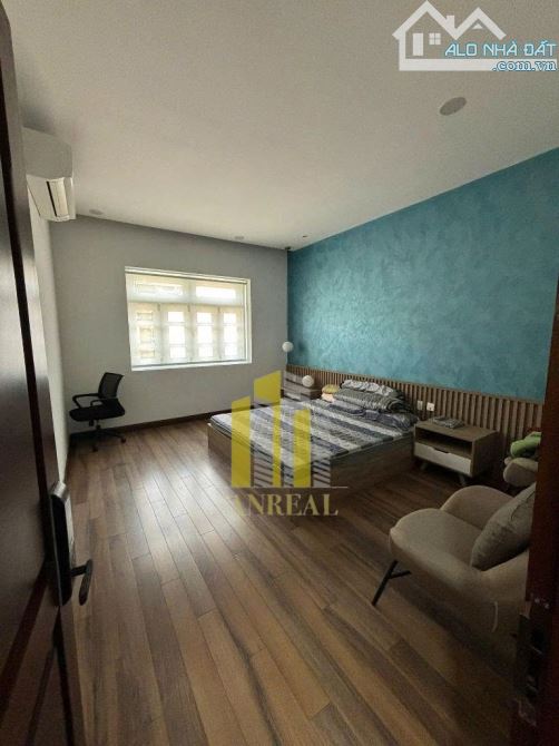 Cho thuê biệt thự căn góc đầy đủ nội thất 60 triệu - đường Trần Não - 9