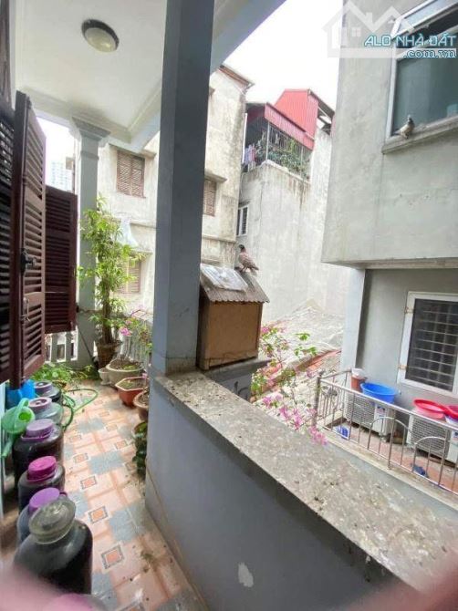 Bán nhà Kim Ngưu 45/50m2, 4T, mt 4.9m phân lô, oto vào nhà, kd văn phòng. Giá 14.6 tỷ