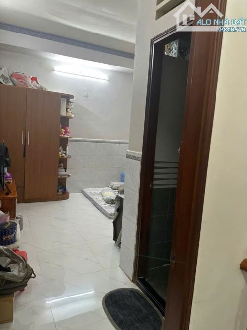 GẤP BÁN NHÀ 2 TẦNG, ĐẸP -DỌN VÀO Ở NGAY-DƯƠNG BÁ TRẠC-QUẬN 8-DT: 4,2x13-NHỈNH 5 TỶ - 9