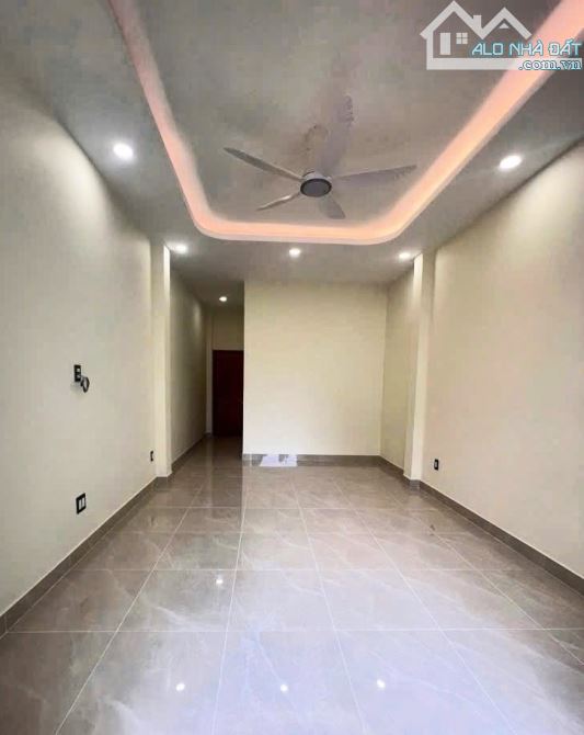 BÁN NHÀ HẺM VÕ VĂN KIỆT QUẬN 1. DT: 92M2, 4 TẦNG, 4PN. GIÁ: 16,7 TỶ. - 5