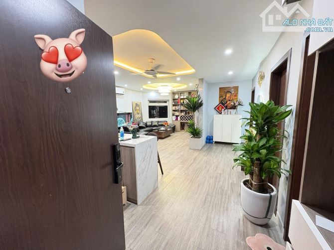 BÁN CĂN HỘ SOUTH TOWER 8 TRẦN THỦ ĐỘ, LÔ GÓC 3PN 3THOÁNG FULL NỘI THẤT XỊN 90M2 GIÁ 5.4 TỶ