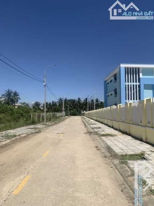 Bán đất Ngay trường học Nghĩa Phú  diện tích rộng rãi tp quảng ngãi