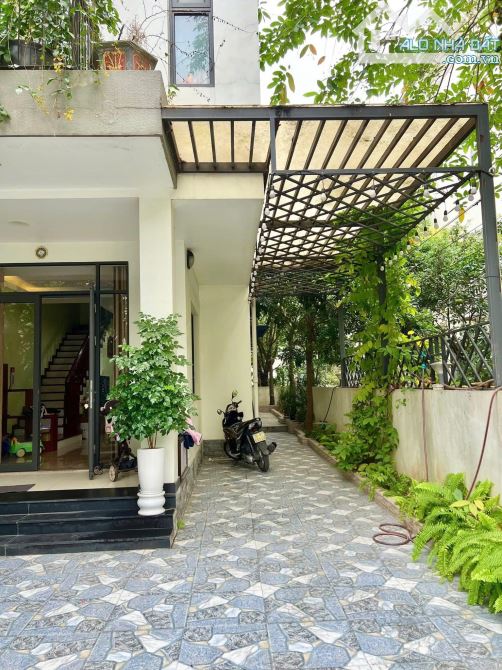 BÁN BIỆT THỰ PHỐ VÕNG THỊ - LÔ GÓC - 180M2 - 12M MẶT TIỀN - 59.5 TỶ - Ô TÔ TRÁNH - GẦN PHỐ