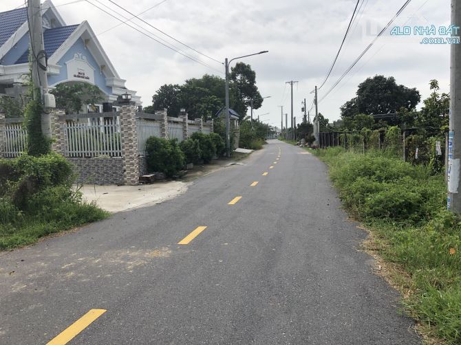 Phước Hải-dt:1300m2-góc 2 mặt tiền-15m nhựa và 93m bê tông, đất cây lâu năm, giá 3tyx