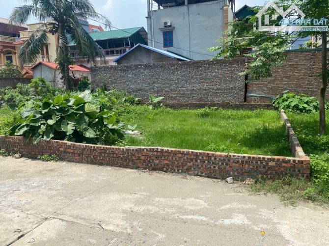 BÁN ĐẤT GIA LÂM, Oto đỗ cửa, Chủ Kẹt cần tiền bán gấp