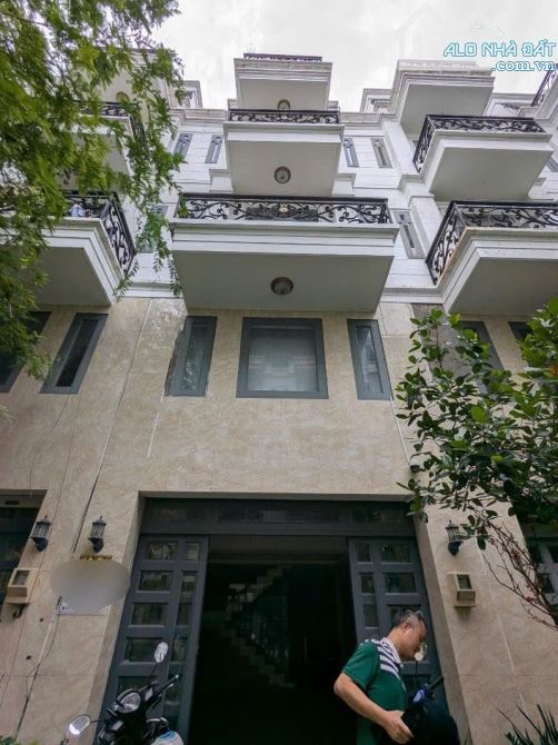 Nhà 5 tầng đường THẠNH XUÂN 24, phường THẠNH XUÂN, Q12, dt50,2m²(4,3x12).Hẻm 7m.Giá 5,75tỷ