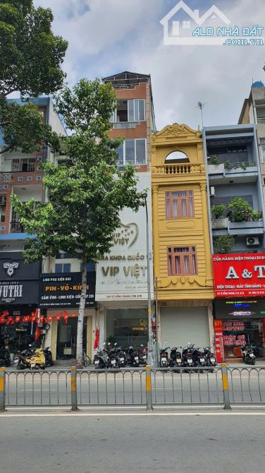 Mặt tiền Lê Hồng Phong P. 10 Q. 10, DT: 3.9 x 16m, CN: 81m2, 4 lầu, giá 26 tỷ thương lượng